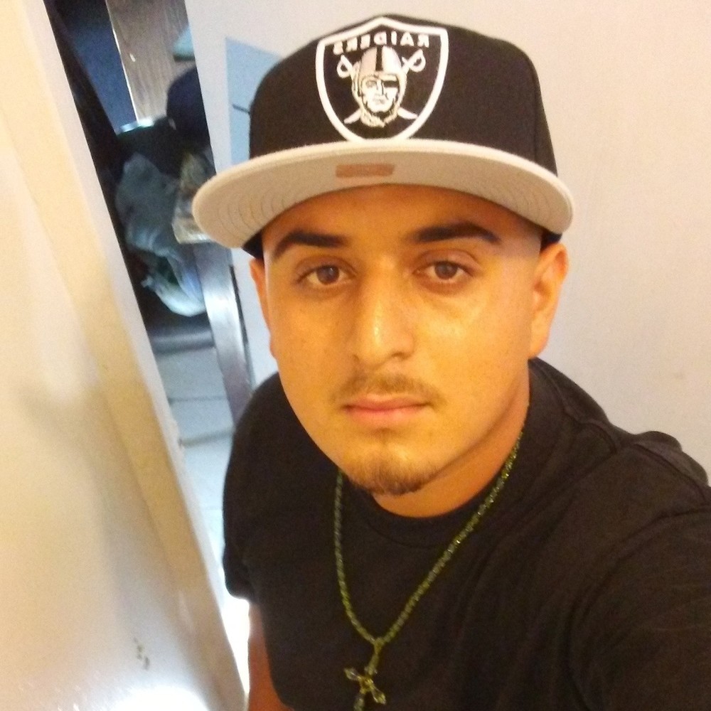 Meet your Posher, Victor